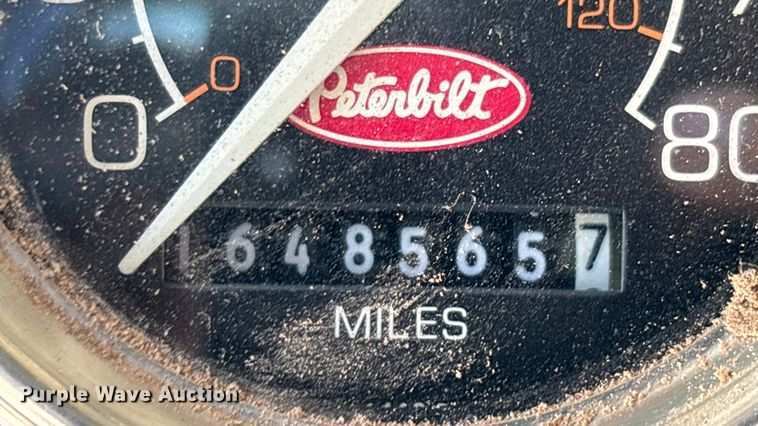image for item ED2252 1997 Peterbilt 379 dump truck