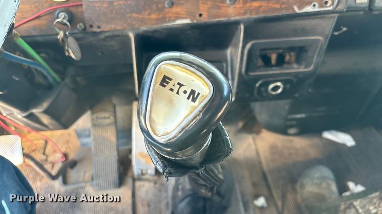 image for item ED2252 1997 Peterbilt 379 dump truck