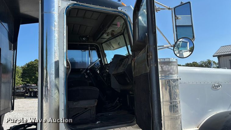 image for item ED2252 1997 Peterbilt 379 dump truck