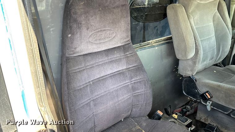 image for item ED2252 1997 Peterbilt 379 dump truck