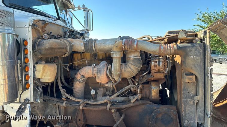 image for item ED2252 1997 Peterbilt 379 dump truck