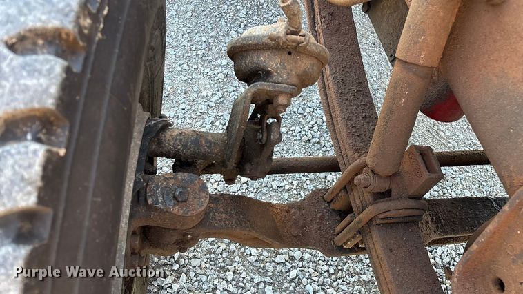 image for item ED2252 1997 Peterbilt 379 dump truck