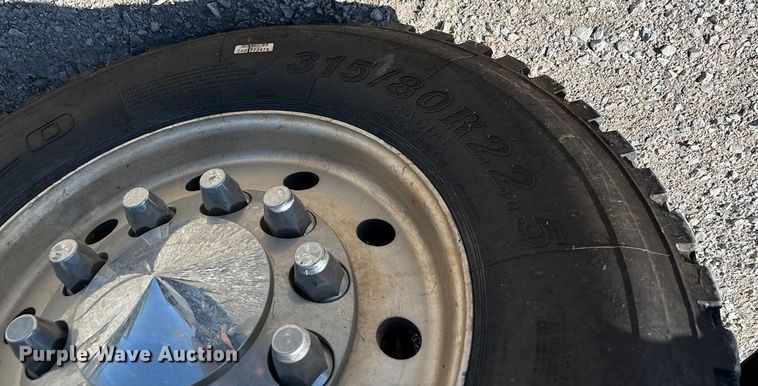 image for item ED2252 1997 Peterbilt 379 dump truck