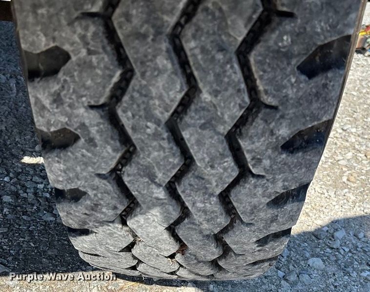 image for item ED2252 1997 Peterbilt 379 dump truck