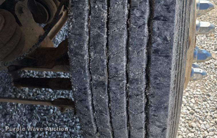 image for item ED2252 1997 Peterbilt 379 dump truck