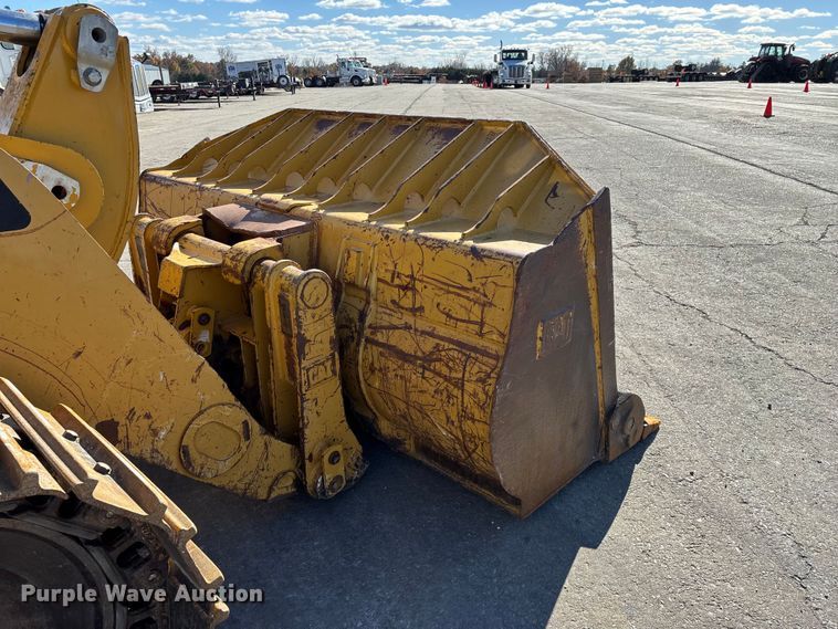 image for item ED2364 2013 Caterpillar 953D track loader