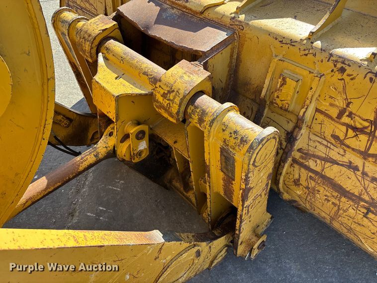 image for item ED2364 2013 Caterpillar 953D track loader