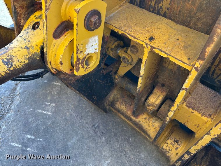 image for item ED2364 2013 Caterpillar 953D track loader