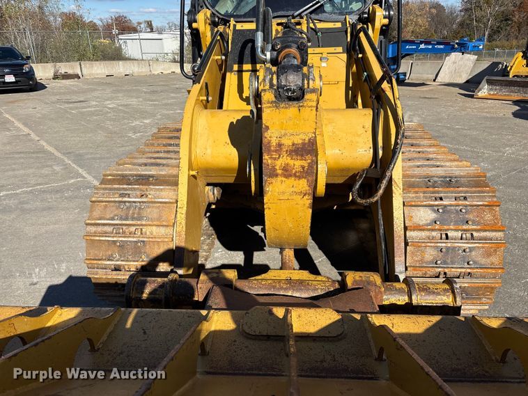 image for item ED2364 2013 Caterpillar 953D track loader