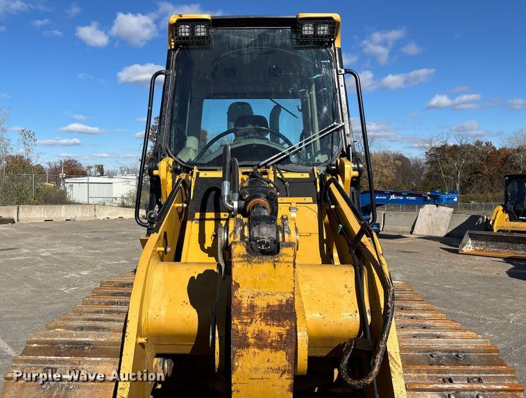 image for item ED2364 2013 Caterpillar 953D track loader