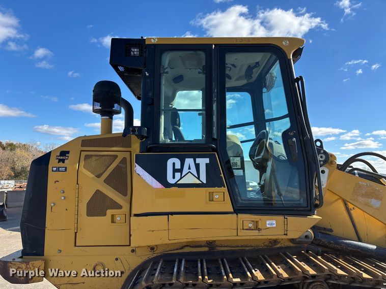 image for item ED2364 2013 Caterpillar 953D track loader