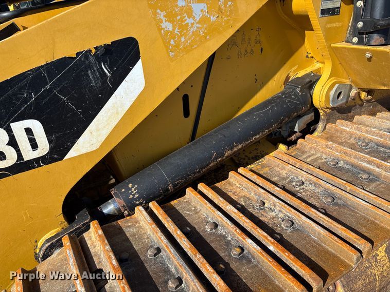 image for item ED2364 2013 Caterpillar 953D track loader