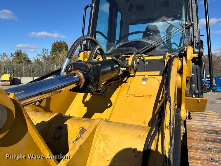 image for item ED2364 2013 Caterpillar 953D track loader