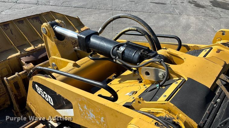 image for item ED2364 2013 Caterpillar 953D track loader