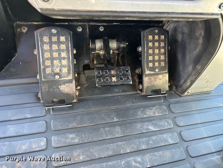 image for item ED2364 2013 Caterpillar 953D track loader