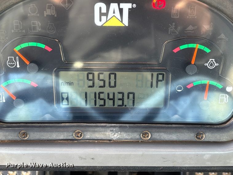 image for item ED2364 2013 Caterpillar 953D track loader