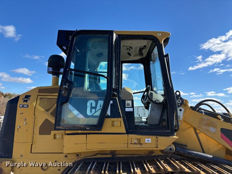 image for item ED2364 2013 Caterpillar 953D track loader