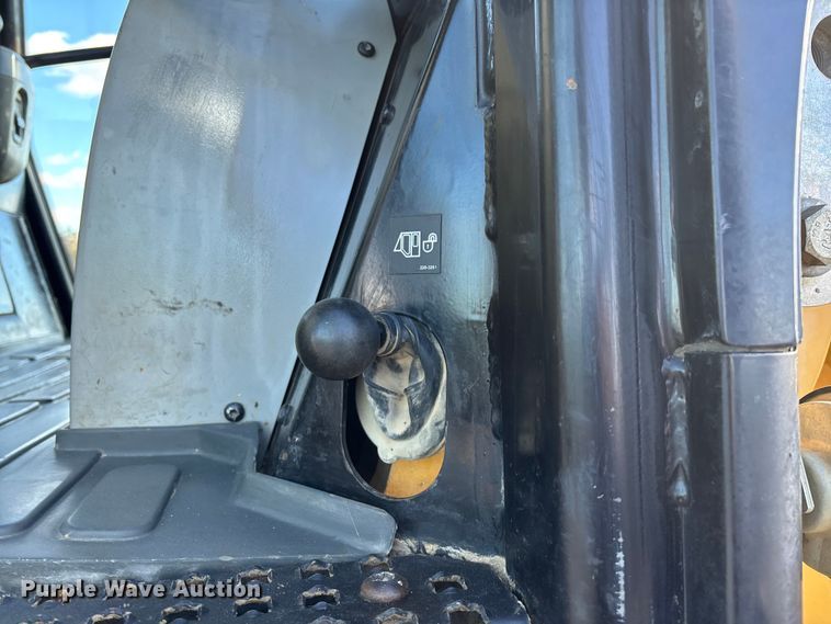 image for item ED2364 2013 Caterpillar 953D track loader