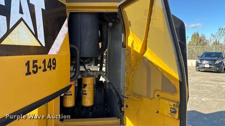 image for item ED2364 2013 Caterpillar 953D track loader