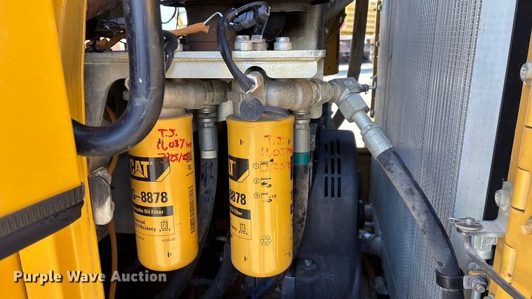 image for item ED2364 2013 Caterpillar 953D track loader