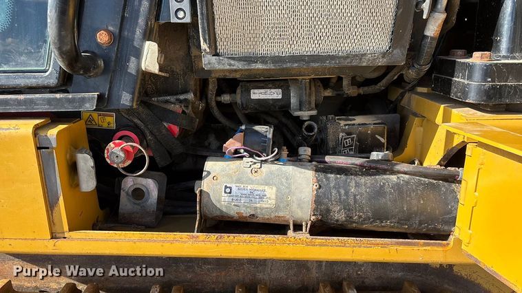 image for item ED2364 2013 Caterpillar 953D track loader