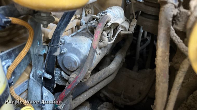 image for item ED2364 2013 Caterpillar 953D track loader