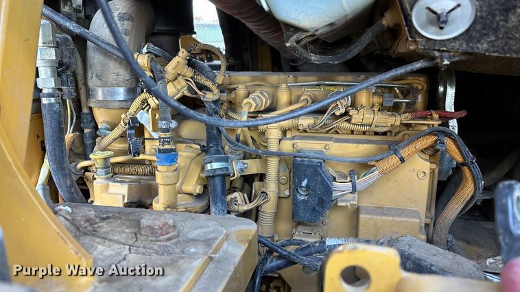 image for item ED2364 2013 Caterpillar 953D track loader