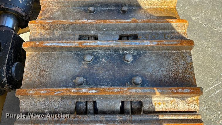 image for item ED2364 2013 Caterpillar 953D track loader