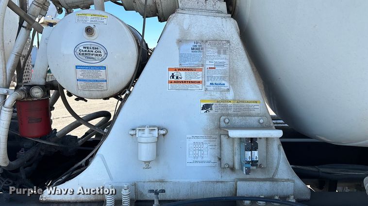 image for item ED2367 2013 Kenworth T400 ready mix truck