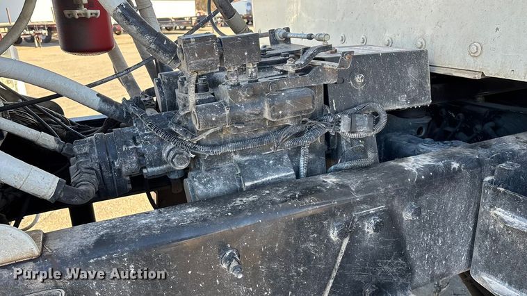 image for item ED2367 2013 Kenworth T400 ready mix truck