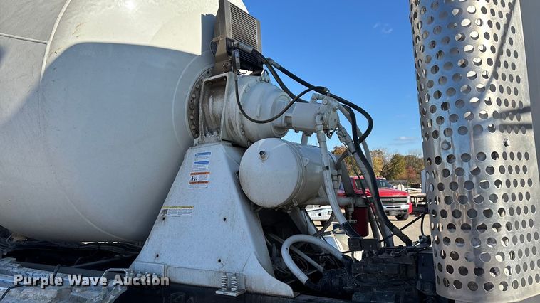 image for item ED2367 2013 Kenworth T400 ready mix truck