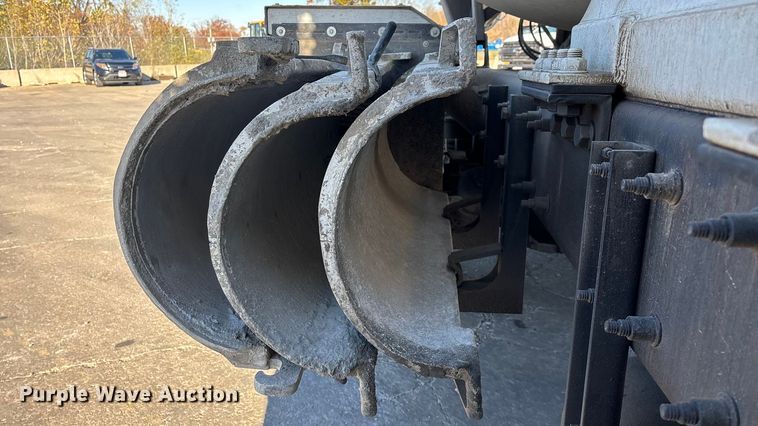 image for item ED2367 2013 Kenworth T400 ready mix truck