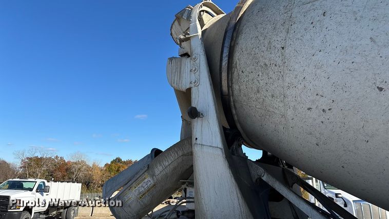 image for item ED2367 2013 Kenworth T400 ready mix truck