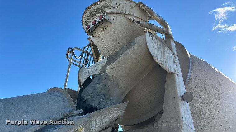 image for item ED2367 2013 Kenworth T400 ready mix truck