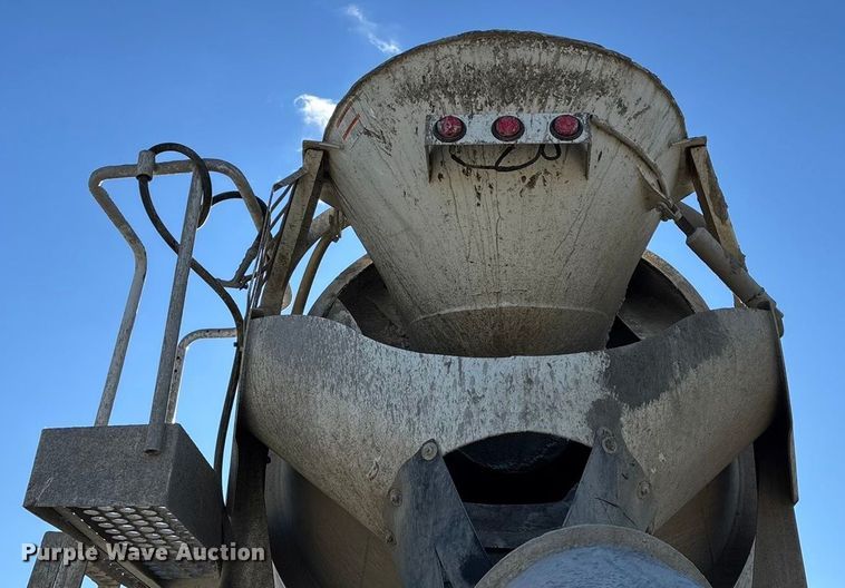 image for item ED2367 2013 Kenworth T400 ready mix truck