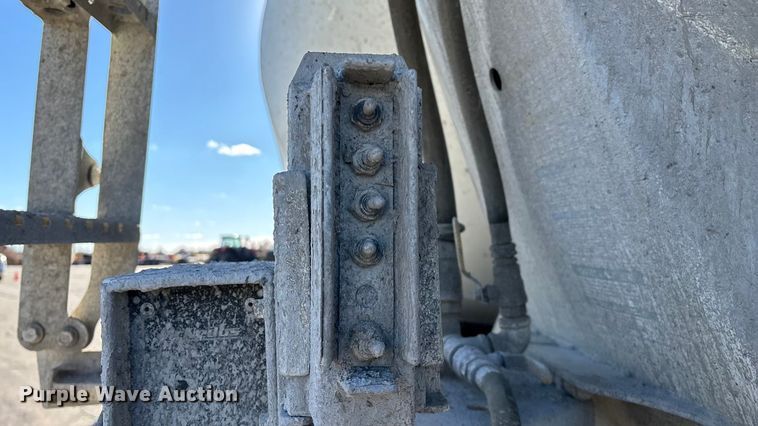 image for item ED2367 2013 Kenworth T400 ready mix truck