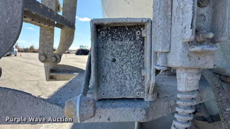 image for item ED2367 2013 Kenworth T400 ready mix truck