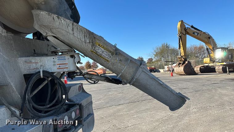 image for item ED2367 2013 Kenworth T400 ready mix truck