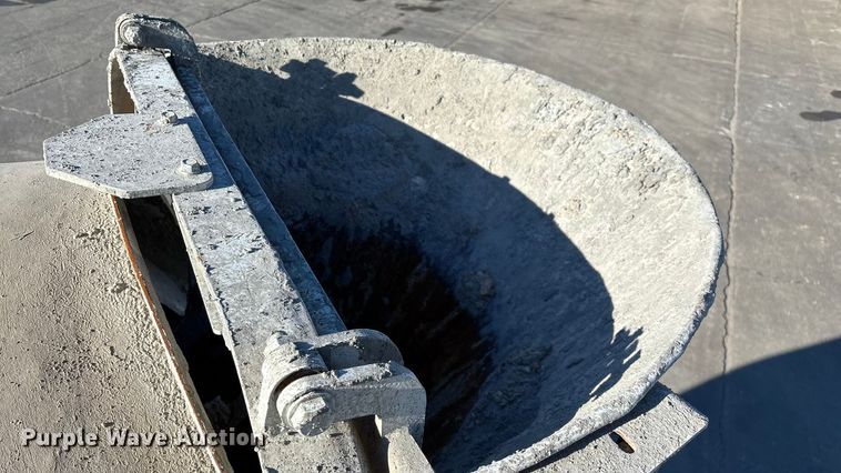 image for item ED2367 2013 Kenworth T400 ready mix truck