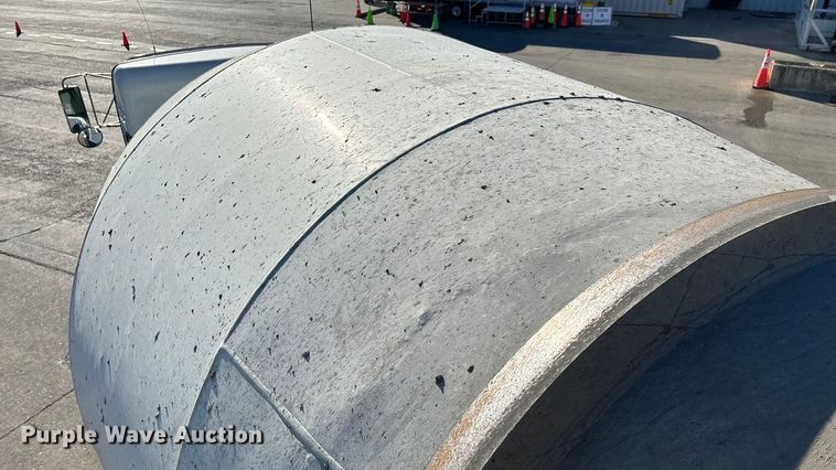 image for item ED2367 2013 Kenworth T400 ready mix truck