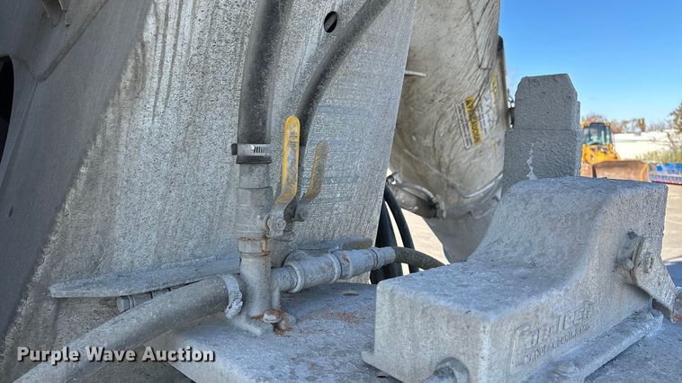 image for item ED2367 2013 Kenworth T400 ready mix truck