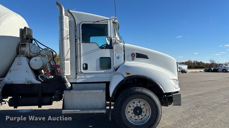 image for item ED2367 2013 Kenworth T400 ready mix truck