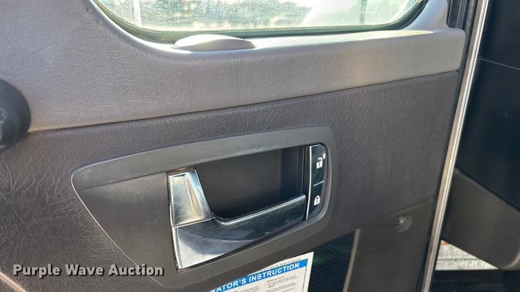 image for item ED2367 2013 Kenworth T400 ready mix truck