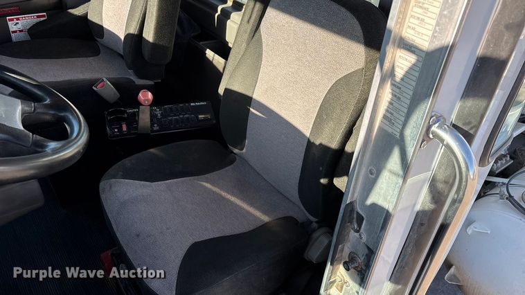 image for item ED2367 2013 Kenworth T400 ready mix truck