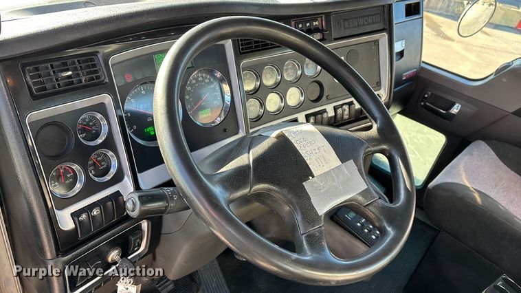 image for item ED2367 2013 Kenworth T400 ready mix truck