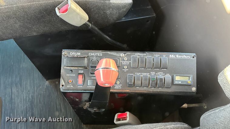 image for item ED2367 2013 Kenworth T400 ready mix truck