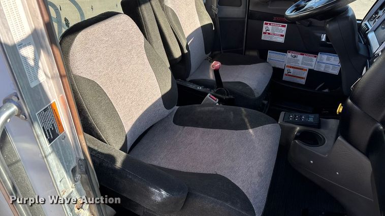 image for item ED2367 2013 Kenworth T400 ready mix truck