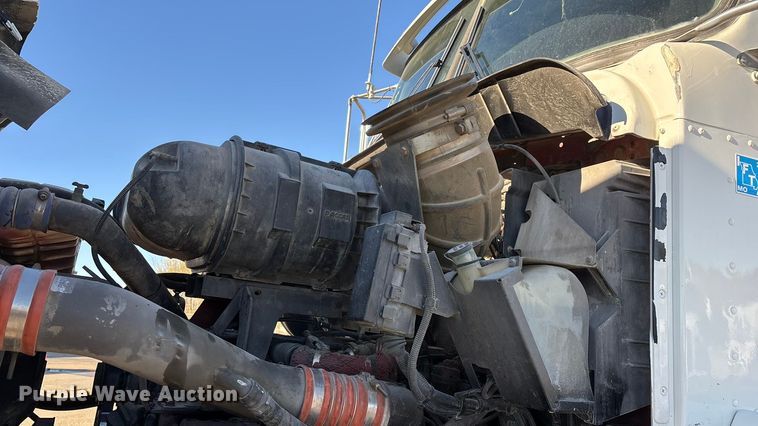 image for item ED2367 2013 Kenworth T400 ready mix truck