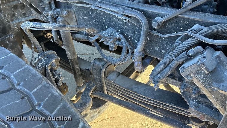 image for item ED2367 2013 Kenworth T400 ready mix truck