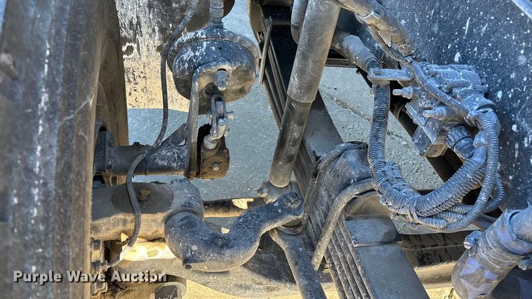 image for item ED2367 2013 Kenworth T400 ready mix truck